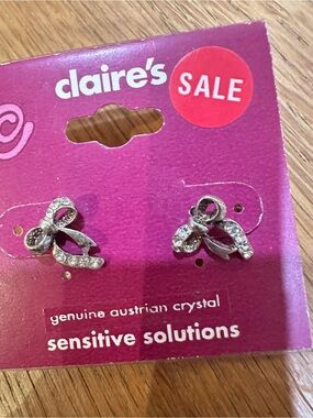Claire's Silver Bow Rhinestone Stud Earrings